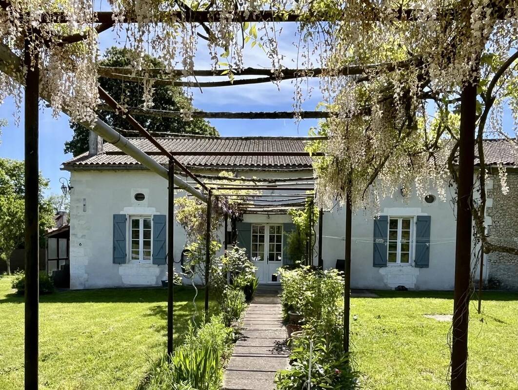 Maison à PETIT-BERSAC