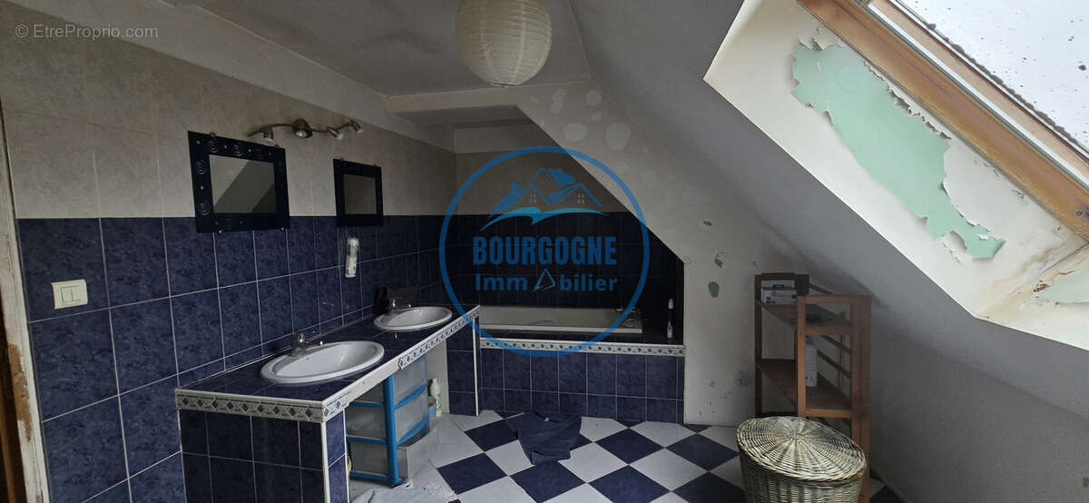 Maison à SAINT-CHRISTOPHE-EN-BRESSE