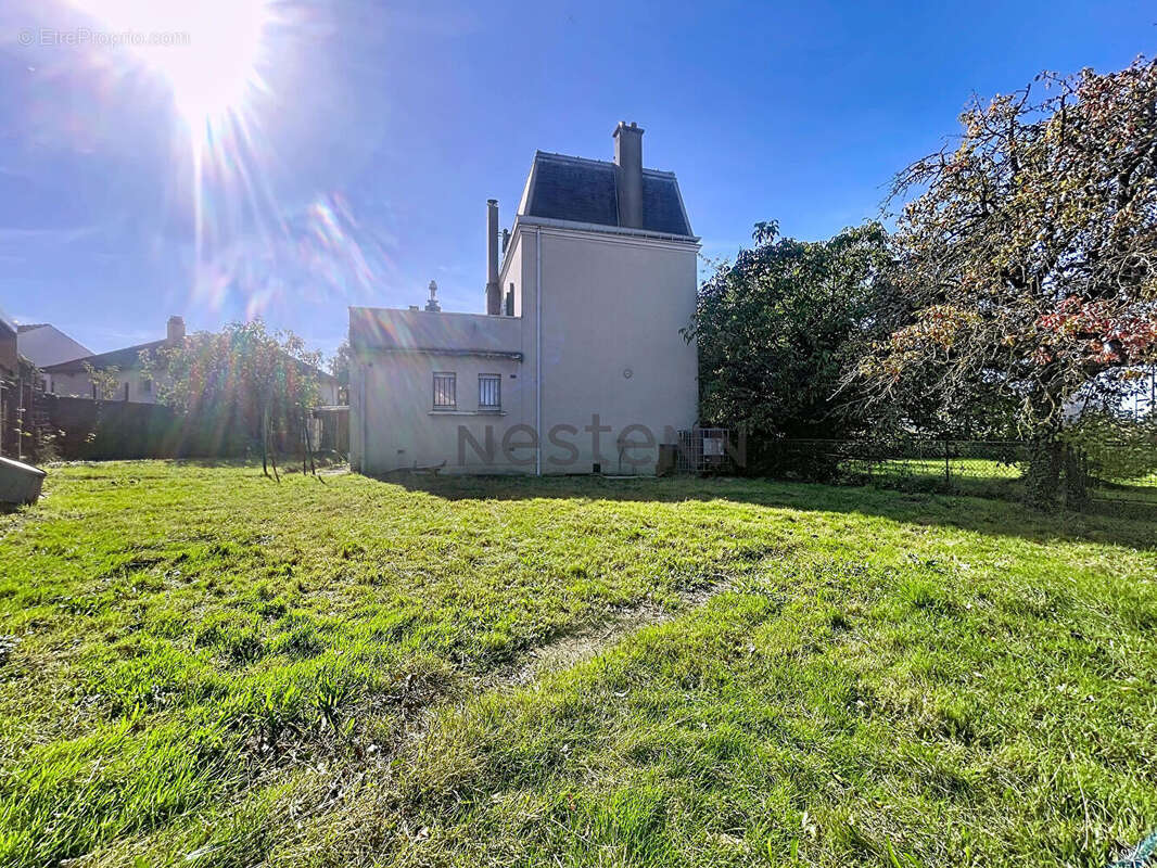 Maison à LIMEIL-BREVANNES