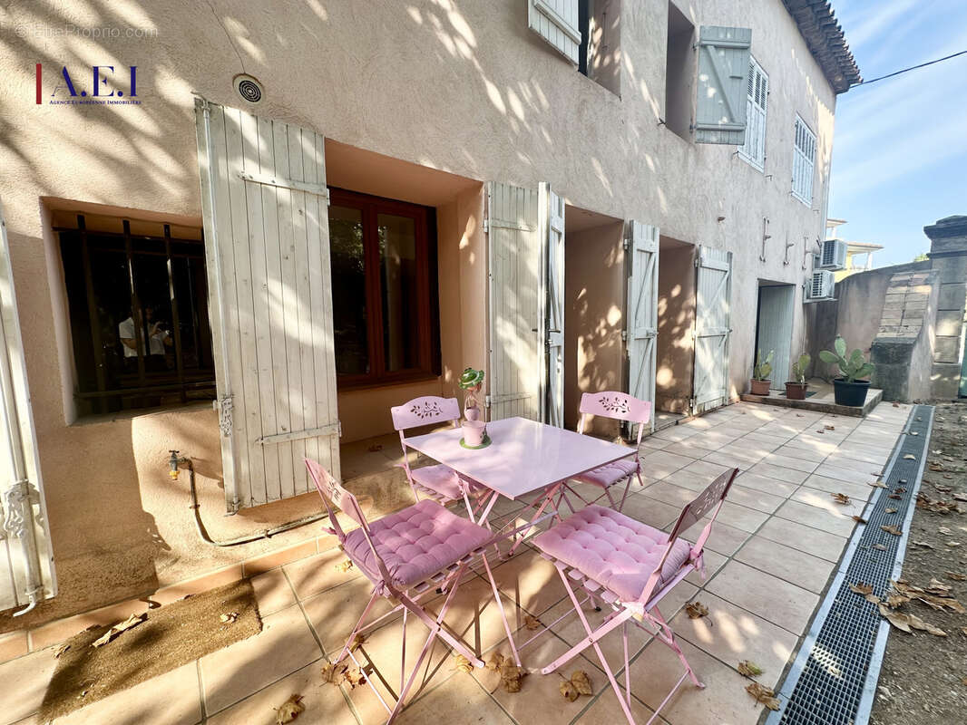 Appartement à SIX-FOURS-LES-PLAGES