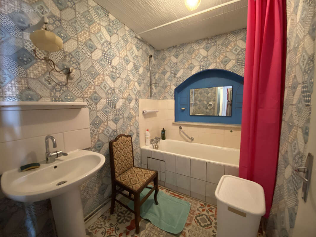 Maison en centre ville a lormes - photo 7