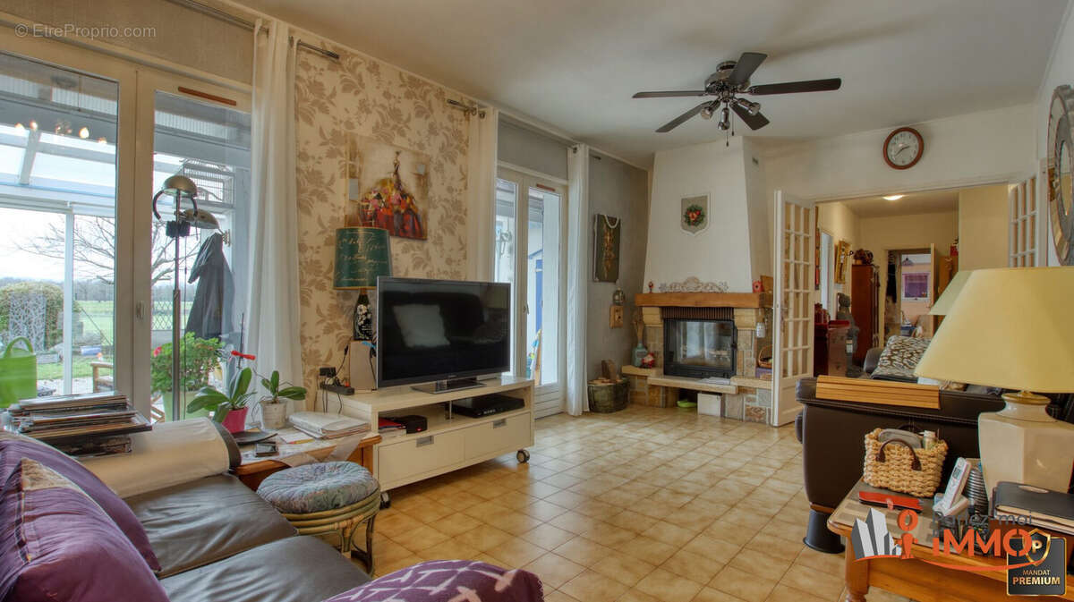 séjour-salon de 20m²