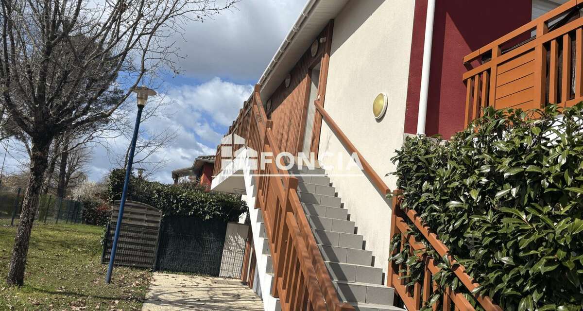 Appartement à SAINT-JEAN-D'ILLAC