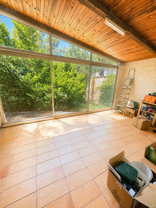 Rochefort du Gard, maison 89m², terrain 1600 m2 - photo 11