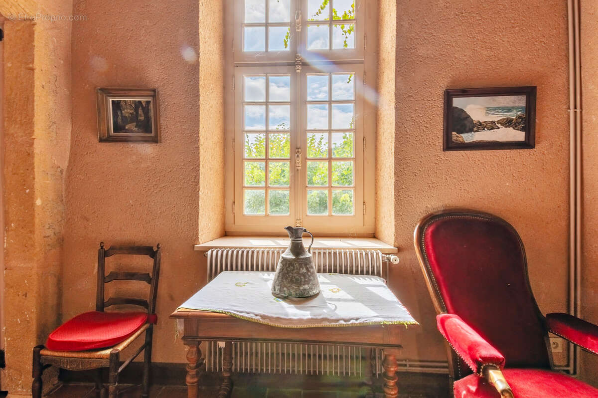 Maison à BRULLIOLES