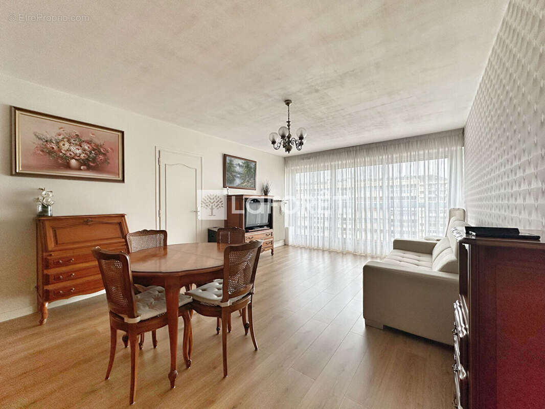 Appartement à JUVISY-SUR-ORGE