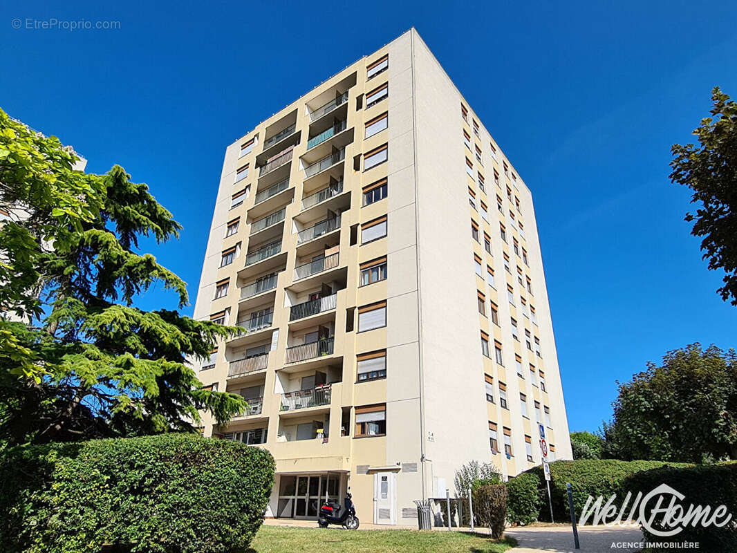 Appartement à SAINT-OUEN-L'AUMONE