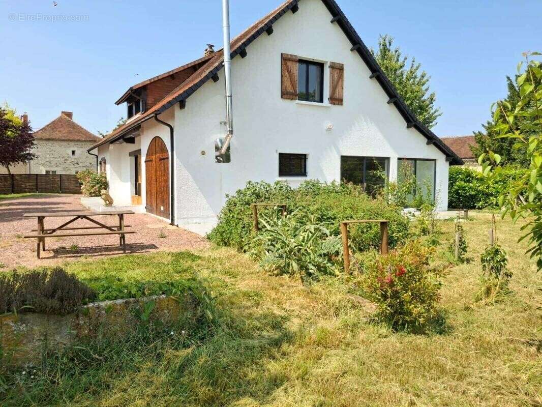 Maison à CHATELLERAULT