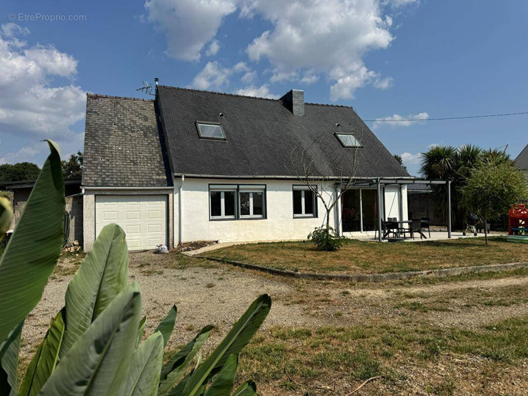 Maison à PLUVIGNER