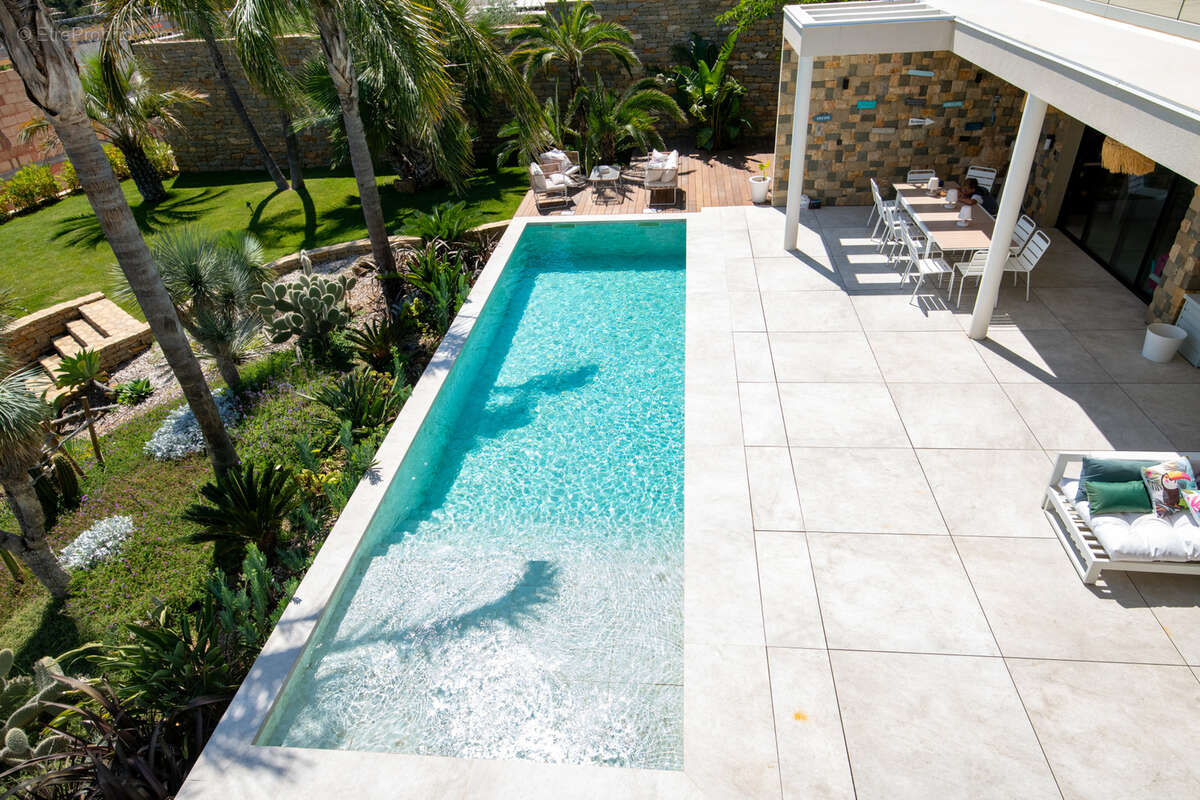 Maison à CARQUEIRANNE