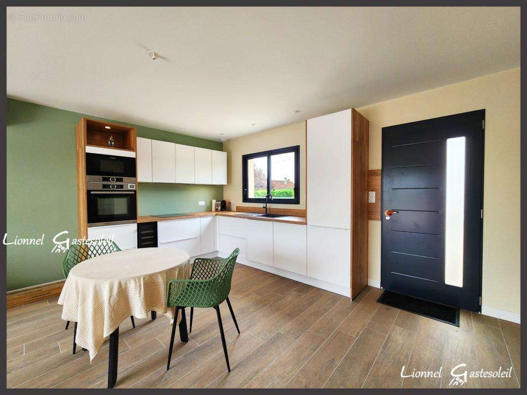 Maison à vendre de plain pied 3 pièces deux chambres sans travaux finition premium sur la commune du FLEIX (24) - photo 4