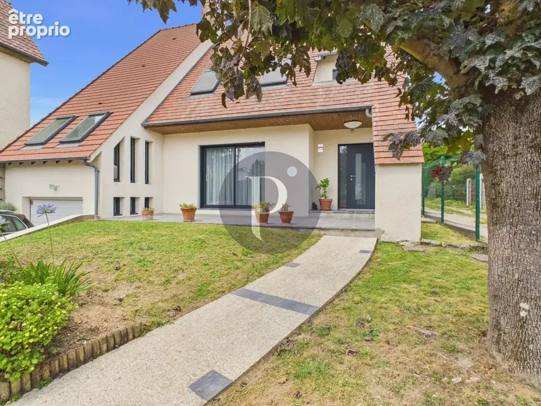 Maison d'Architecte 7 pièces VERRIERES LE BUISSON - photo 3