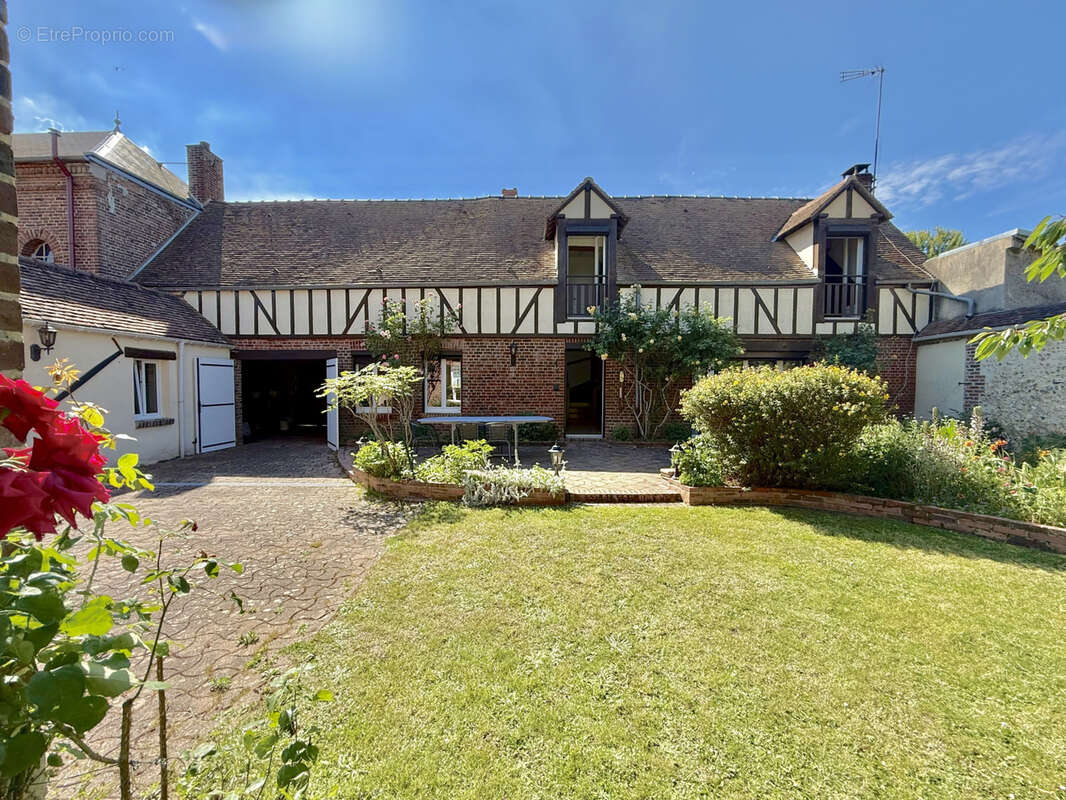 Maison 160 m² à Chaumont-En-Vexin  - photo 2