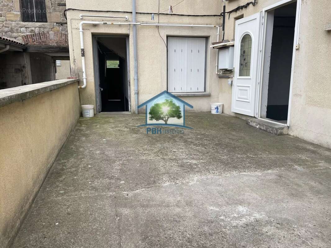 Saint-Etienne La Ricamarie Immeuble 130 m2 2 appartements - photo 3
