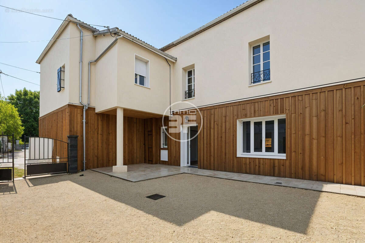 Appartement à HOSTENS