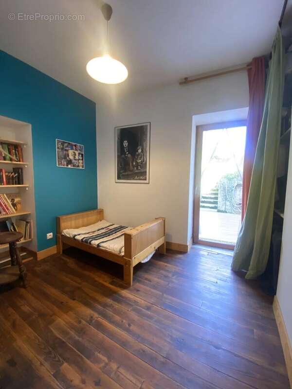 10 mn Villefranche, grande maison de village T5 avec jardin - photo 12