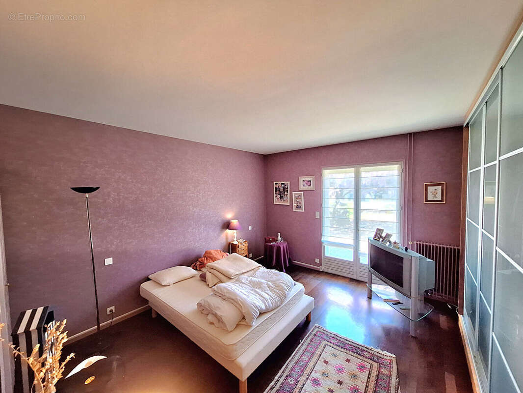 Maison à NERIS-LES-BAINS