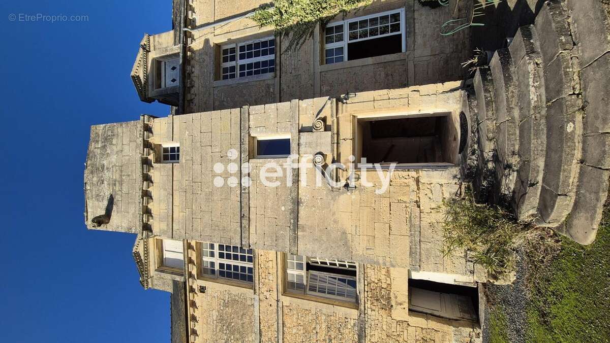 Maison à VIENNE-EN-BESSIN