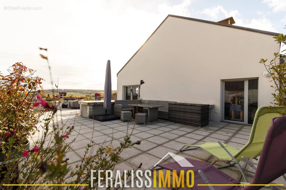 Appartement à JOUY-LE-MOUTIER