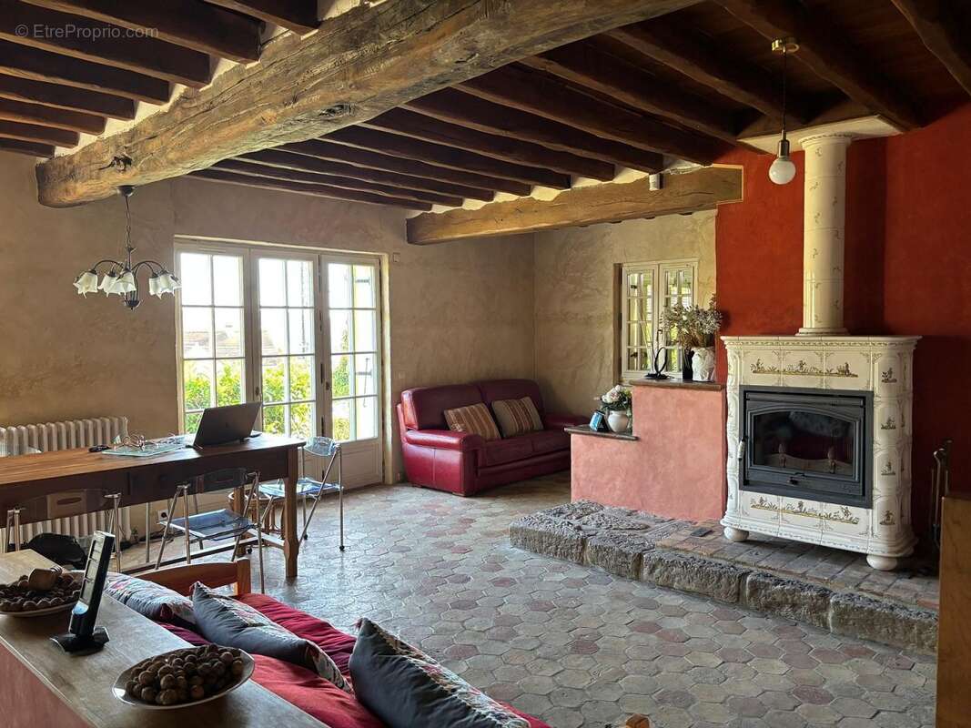 Maison à MEZY-SUR-SEINE