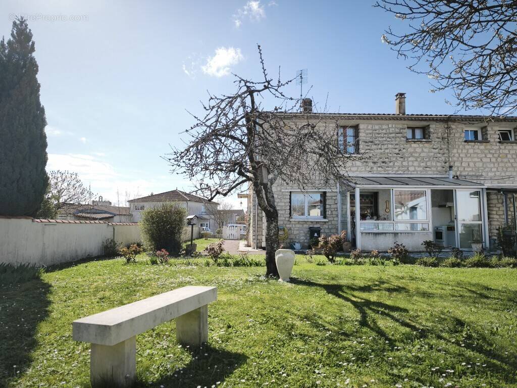Maison à PONS