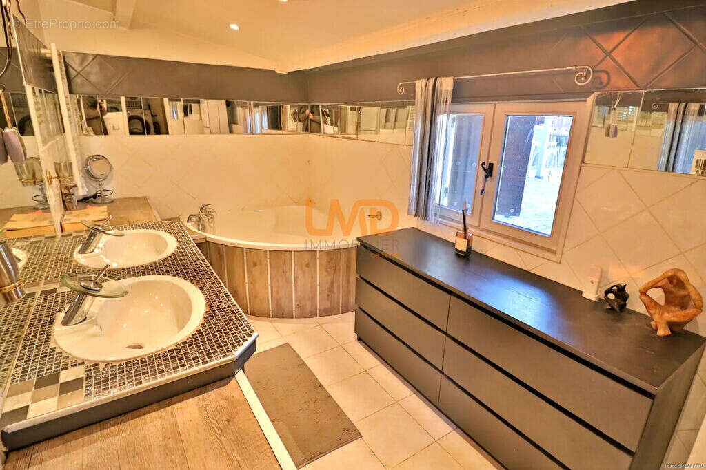 Maison à MARSEILLE-11E