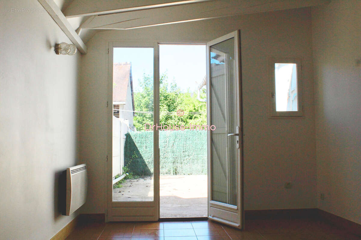 Maison à AMILLY