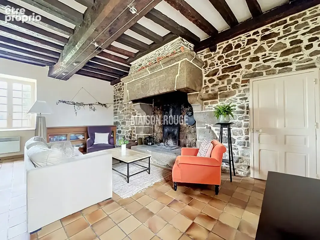 MONT-DOL - Maison de caractère avec dépendances et bâtiments professionnels dans un cadre verdoyant - photo 4