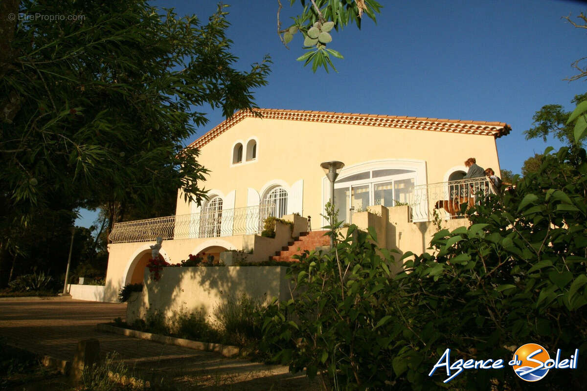 Maison 224 m² à Armissan  - photo 2