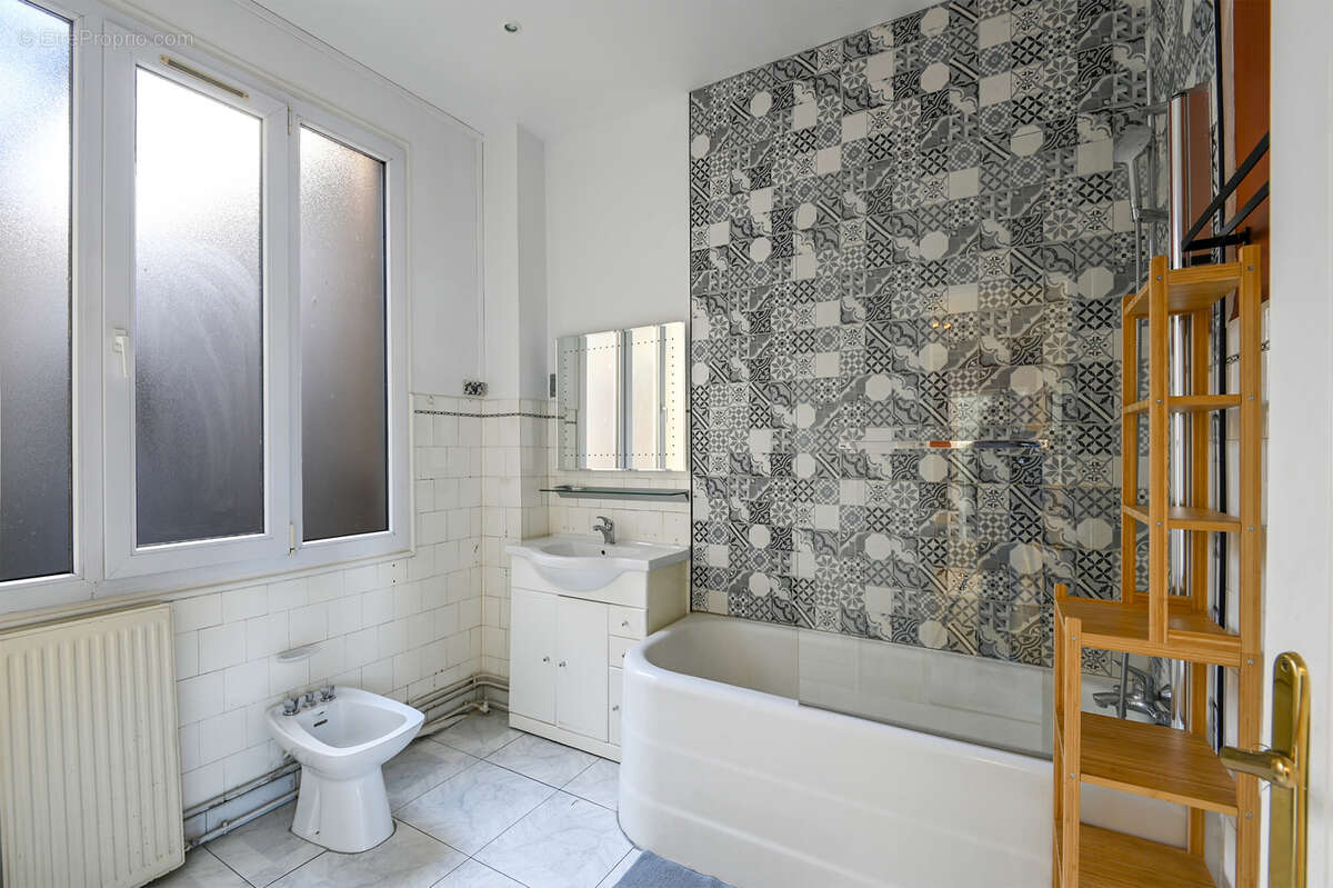 Appartement à MARSEILLE-3E