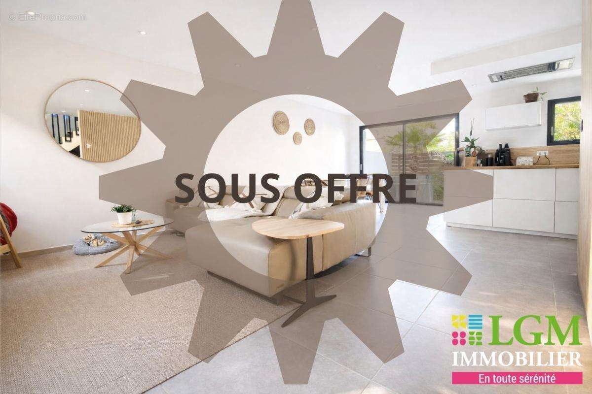 Maison à UCHAUD