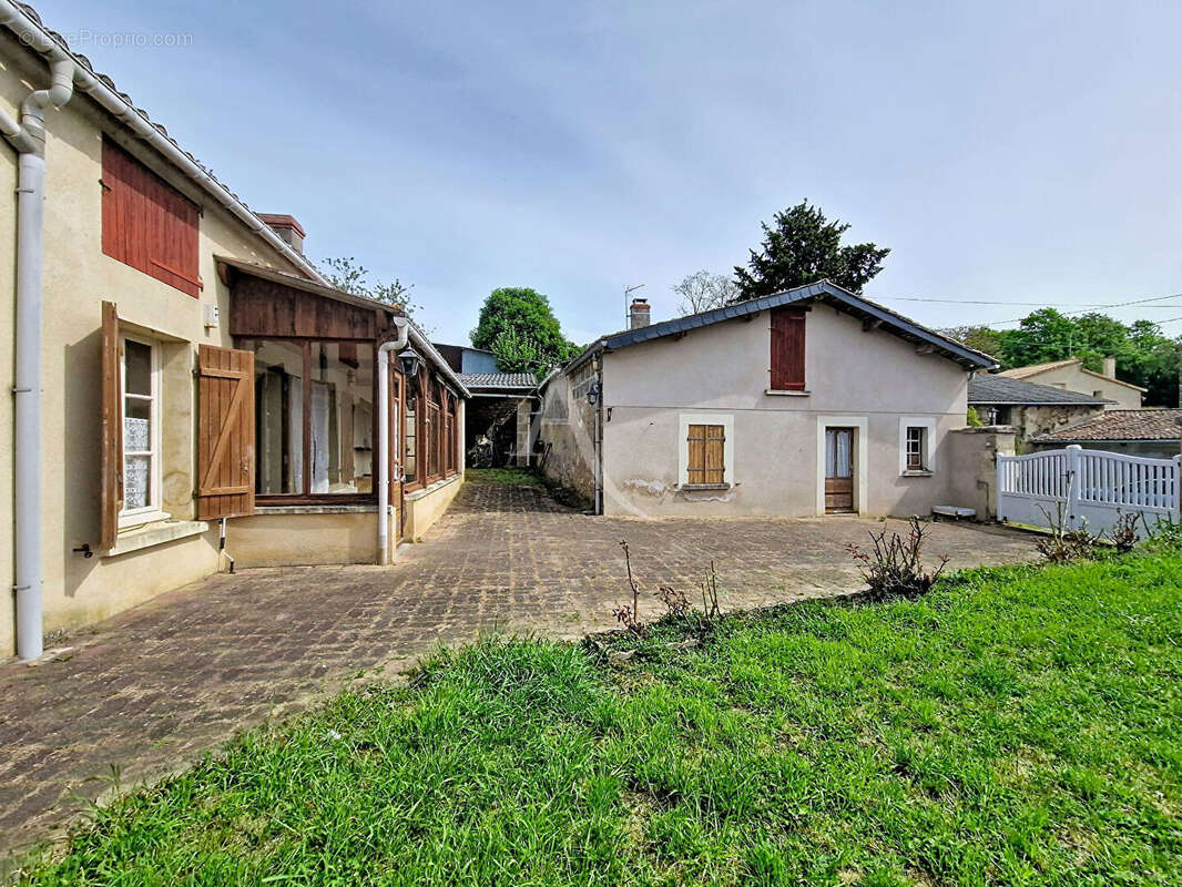 Maison à DOUE-LA-FONTAINE