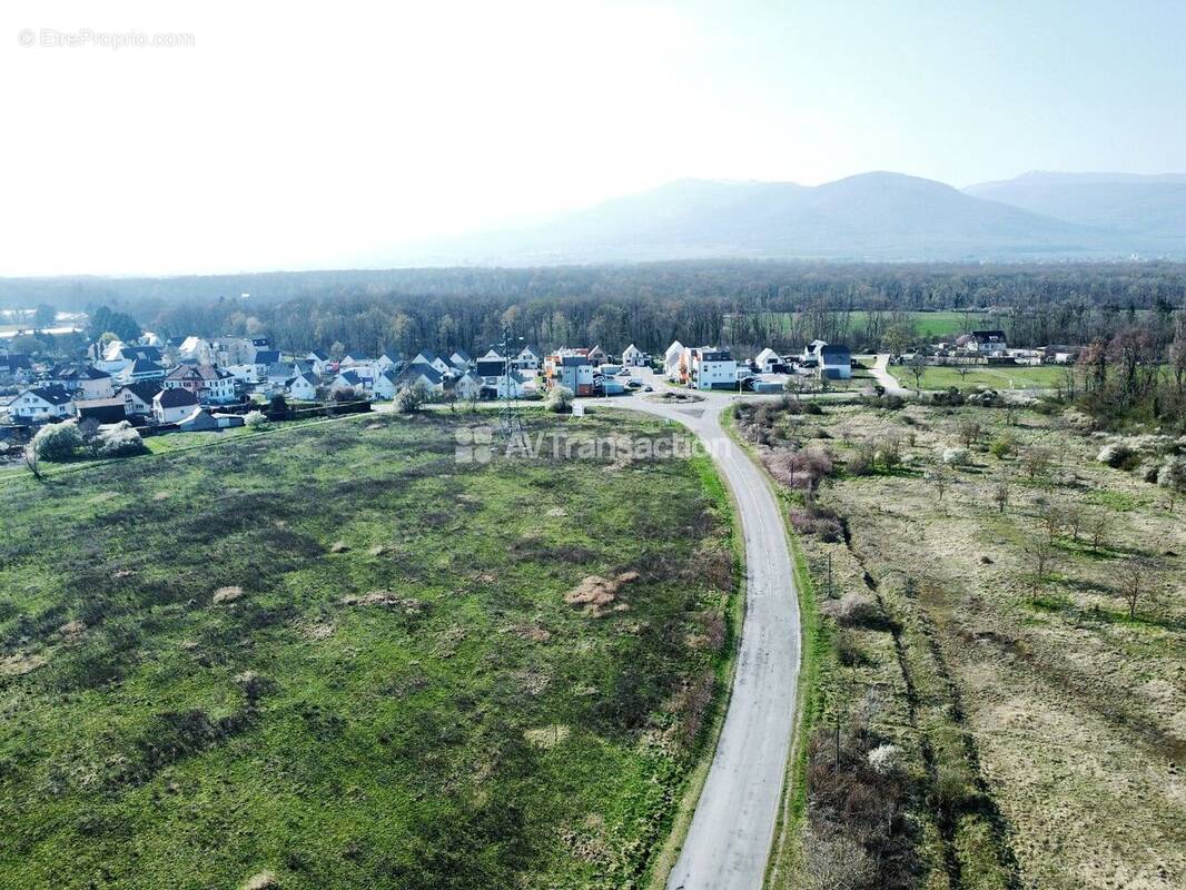 Terrain à STAFFELFELDEN