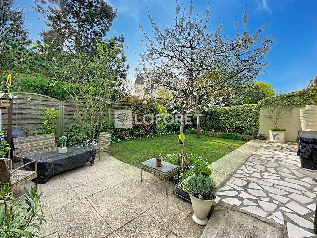 Maison à VERNEUIL-SUR-SEINE