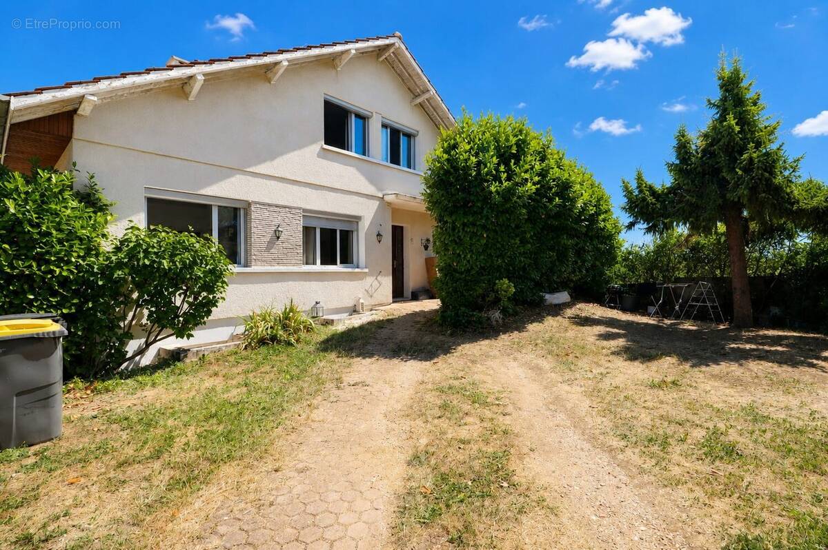 Maison à BROCHON