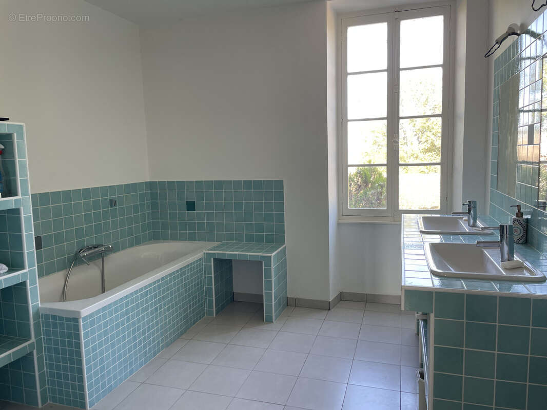 Maison à TACHOIRES