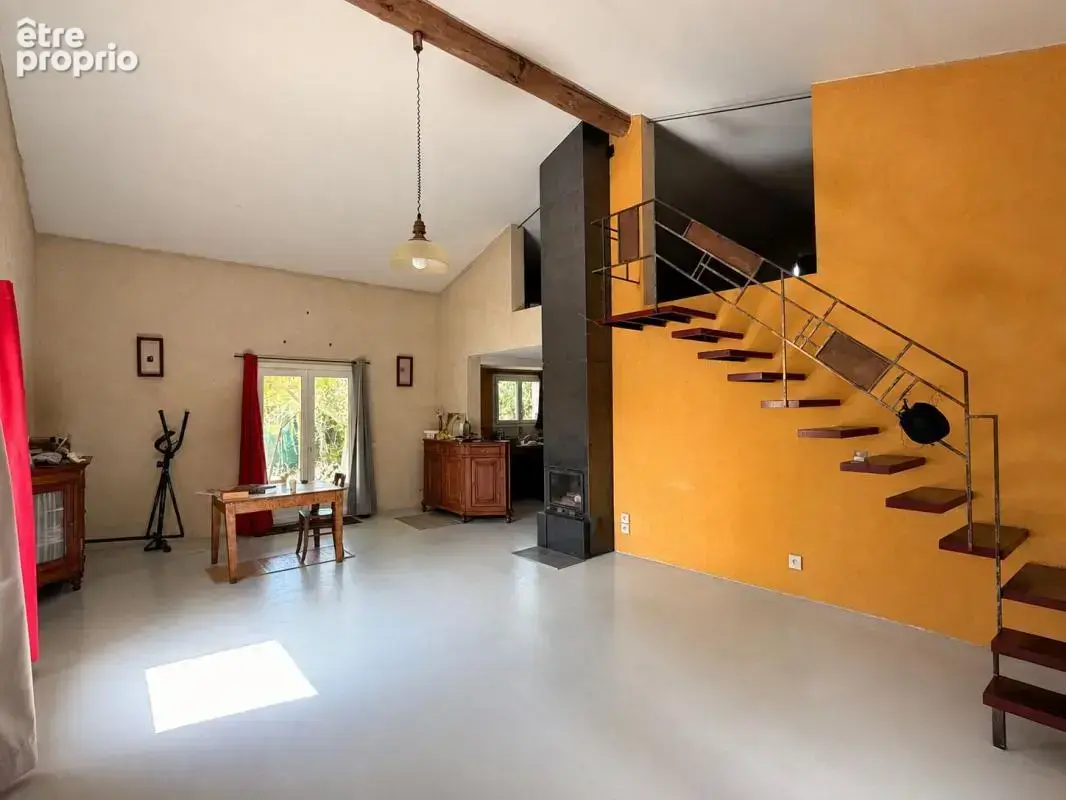 Maison + Atelier en Zone Artisanale À Vendre - photo 2
