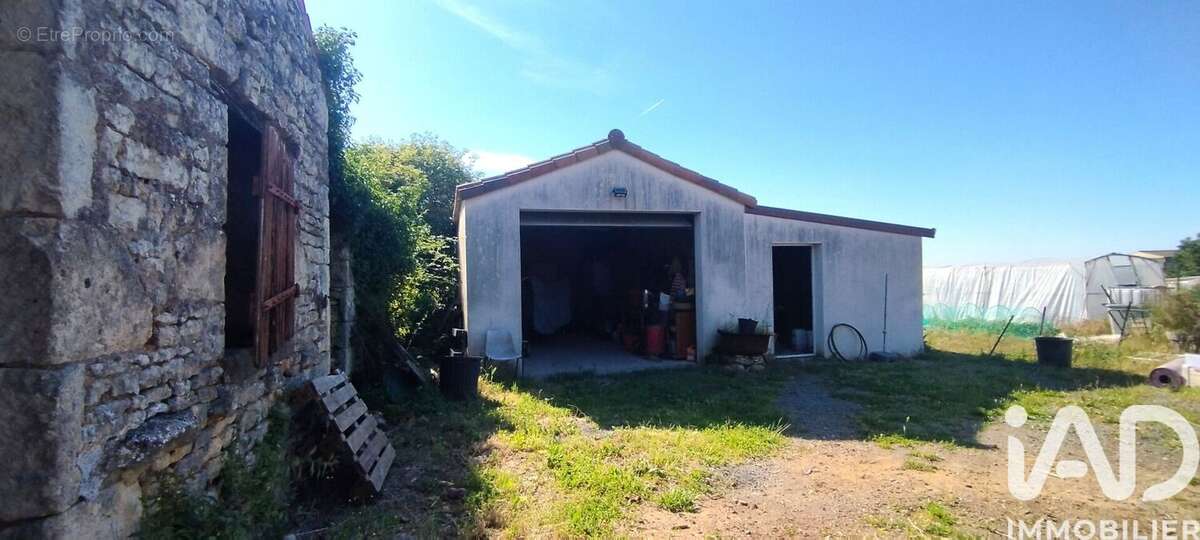 Photo 2 - Maison à L'HERMENAULT