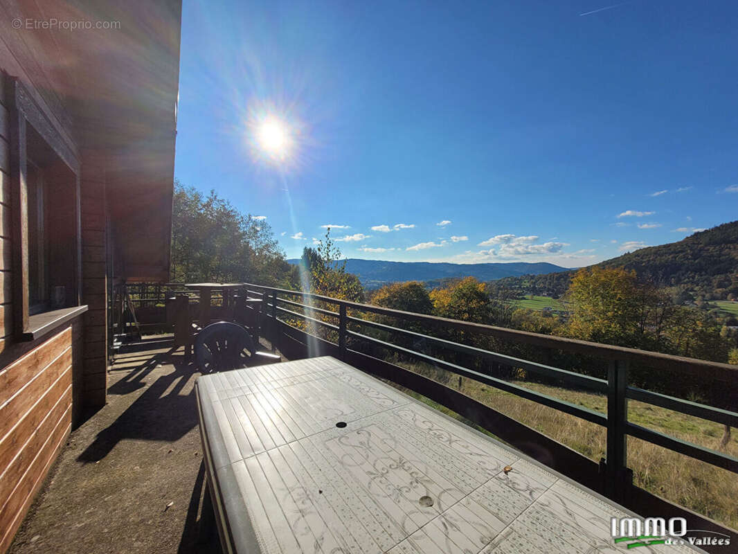 Maison à LE THILLOT