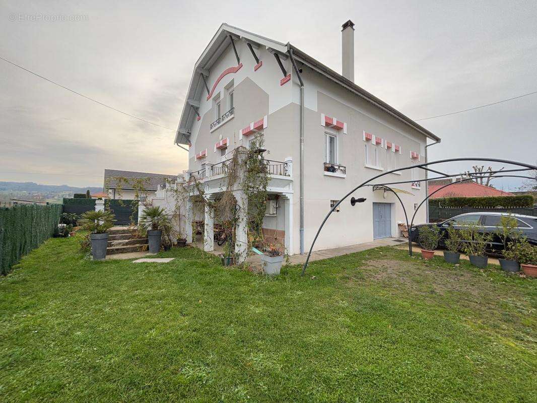 Maison à LES ABRETS