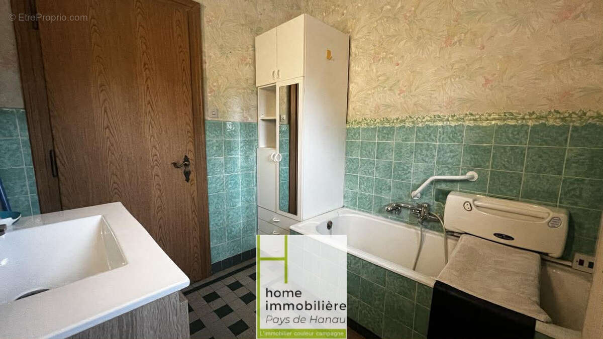 Sur + 2700 m2 de terrain et verger au calme - photo 11