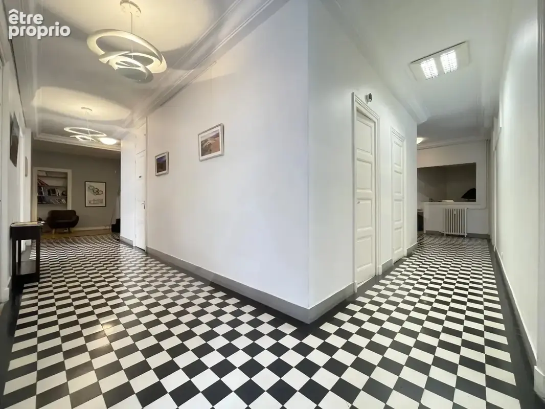 Appartement - 6P+C - 165m2 - photo 9