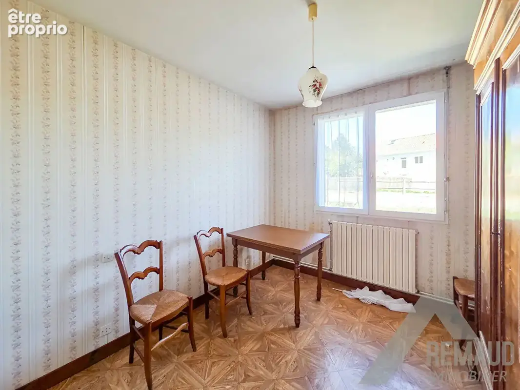 Plain-pied de 96 m²  - 3 chambres - photo 7