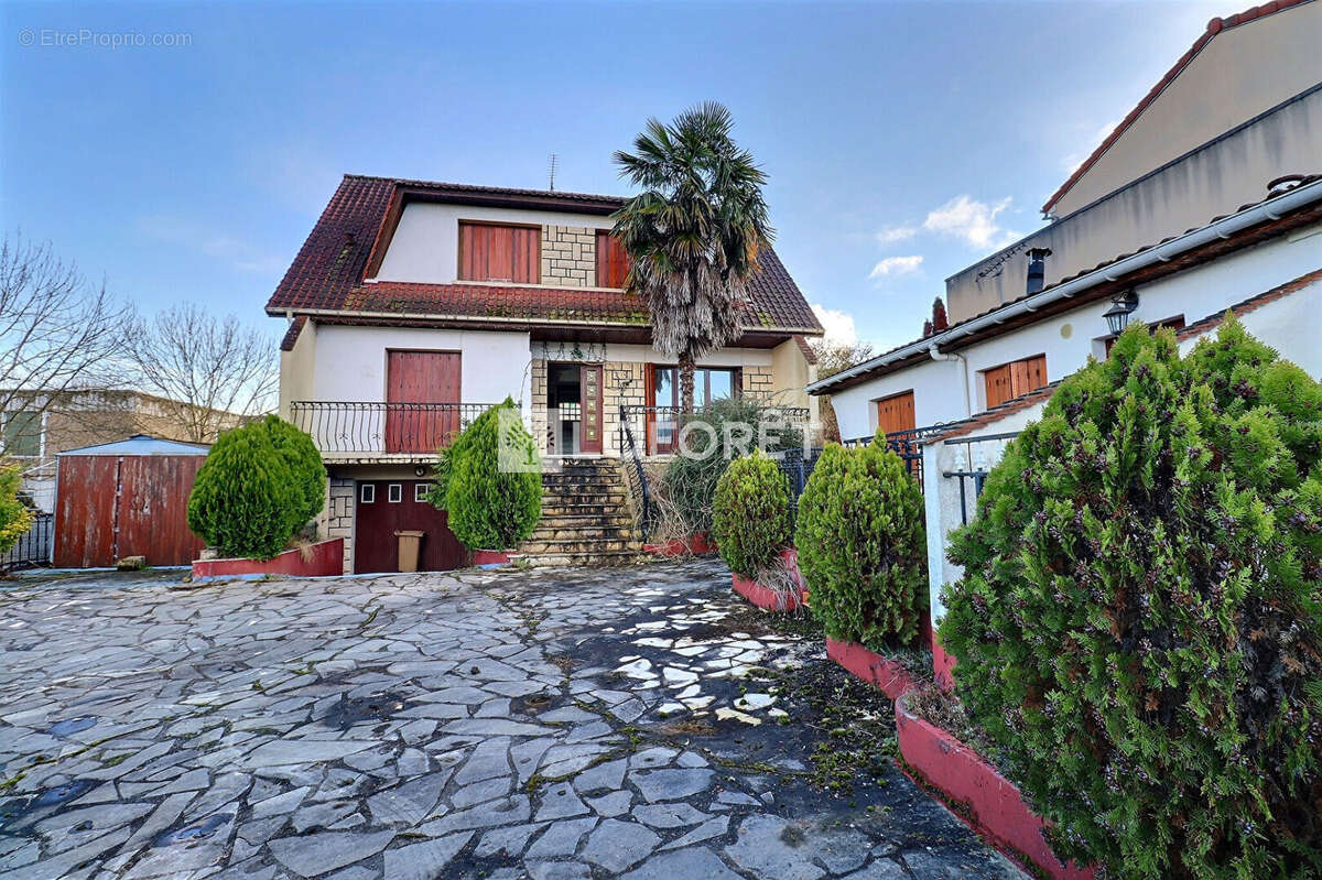 Maison à VITRY-SUR-SEINE