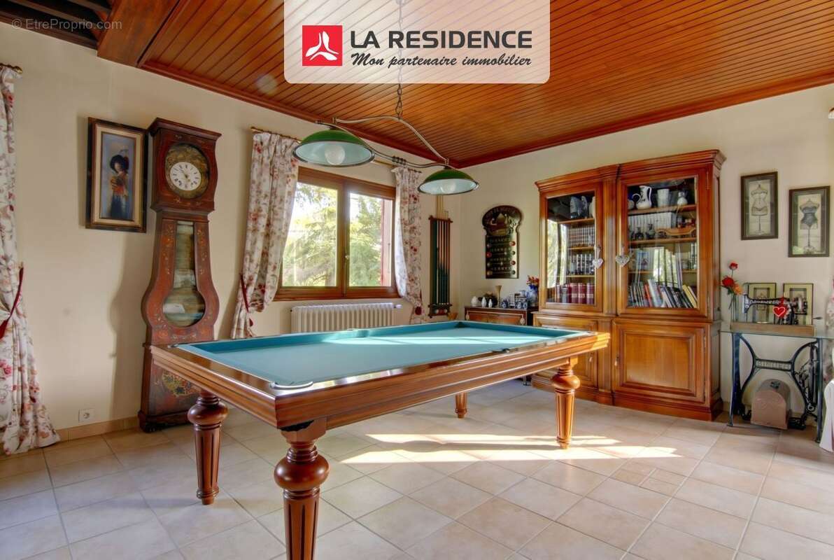 Maison 238 m² à Beauchamp  - photo 4