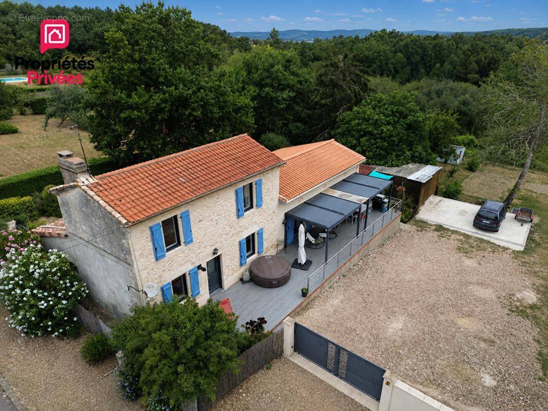 Maison à COCUMONT