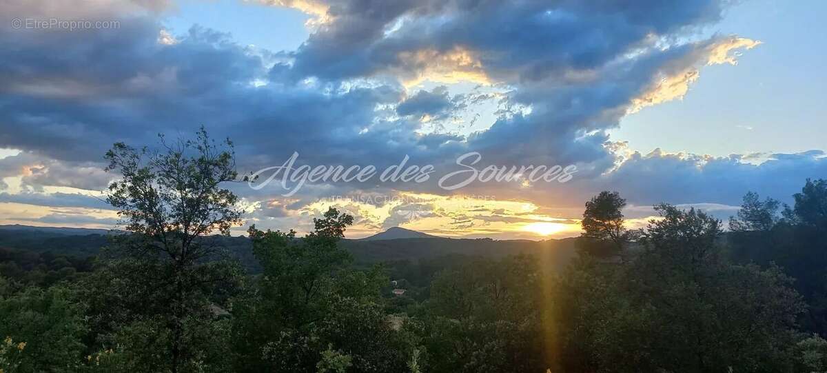 Maison à ENTRECASTEAUX