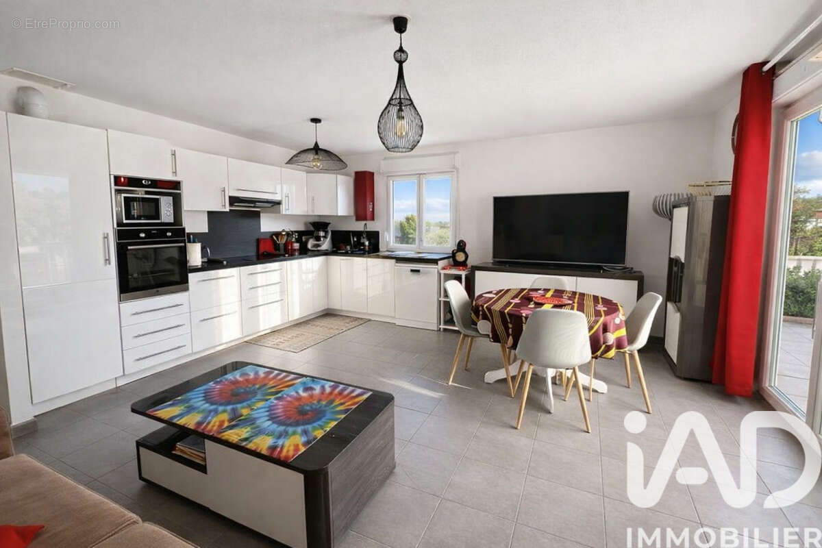 Photo 2 - Appartement à CHATEAUNEUF-LES-MARTIGUES