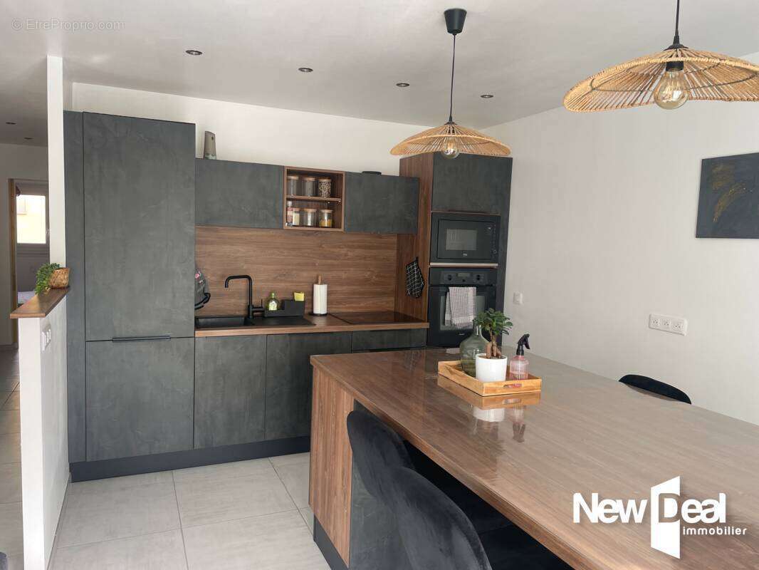 Appartement à VEYNES