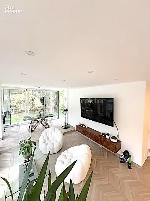 Appartement de standing en rez de jardin dans une résidence arborée avec piscine et gardien - photo 5